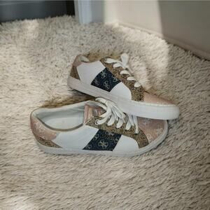 Guess Loven3 White Pink Gold Glitter Heart Sneakers GWLOVEN3 Womens 10
